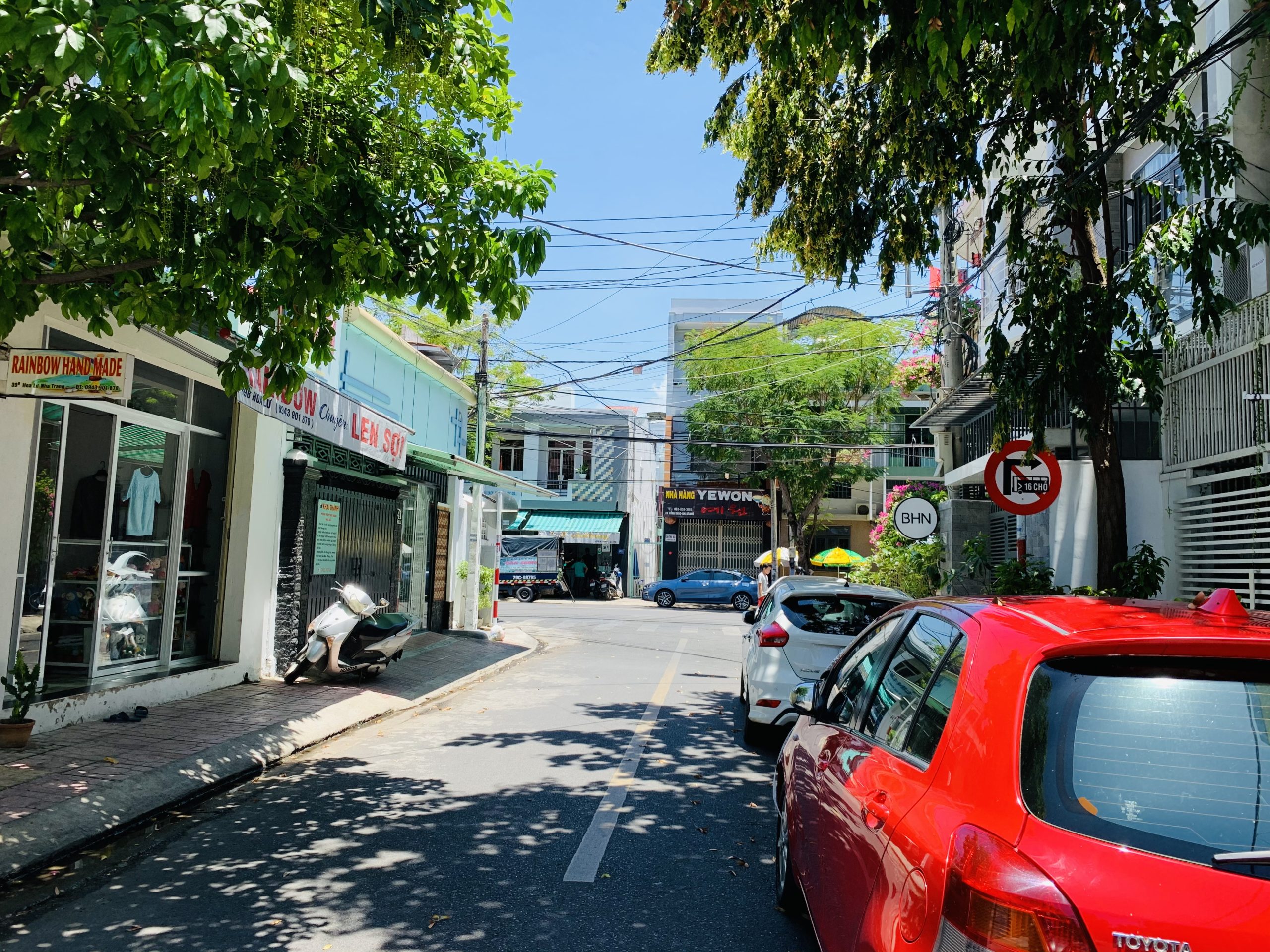 Bán Nhà phố trung tâm mặt tiền rộng 10.4m - đường Hoa Lư, Phước Tiến