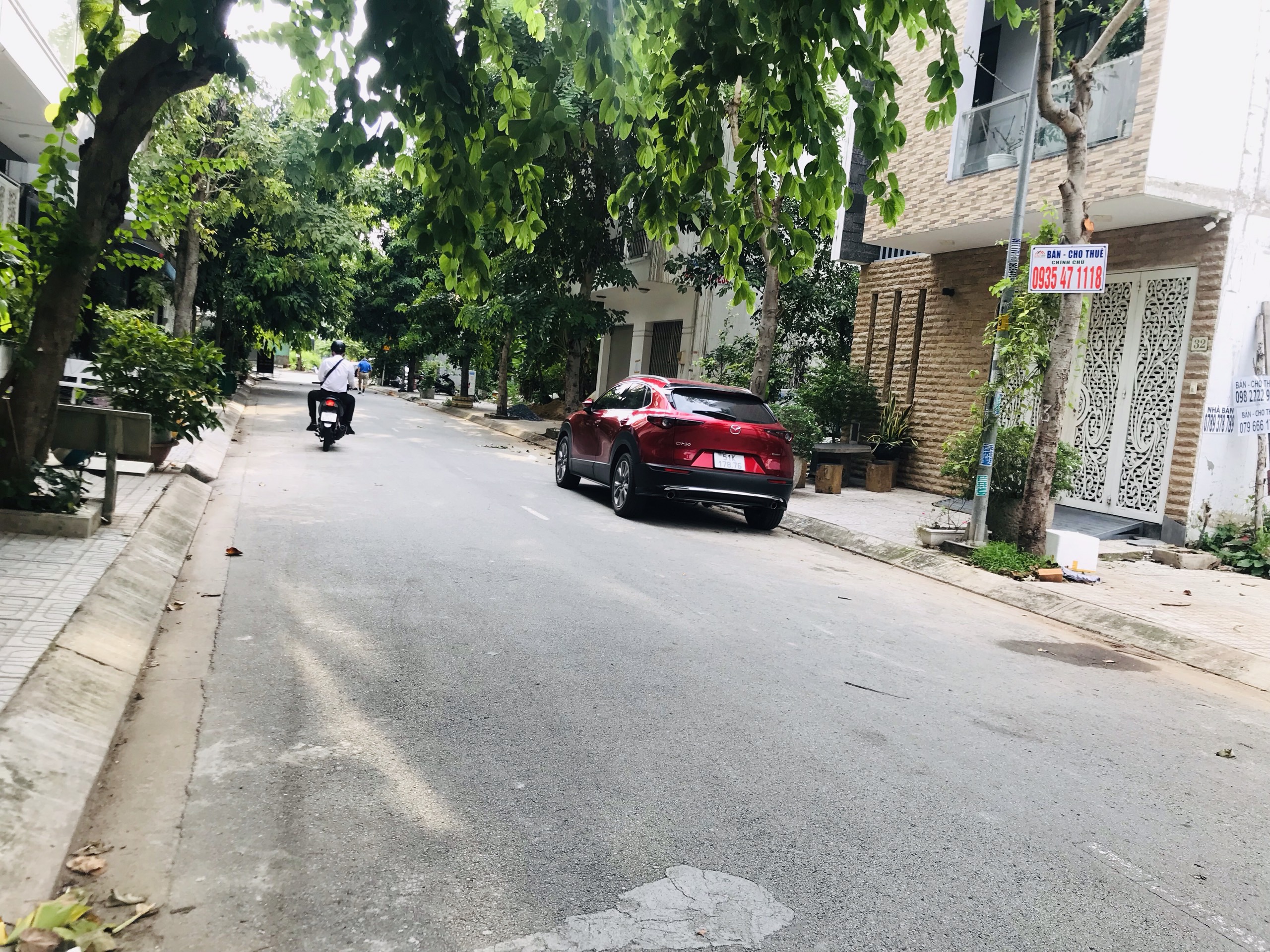 Bán đất nền MT Trường Lưu, Quận 9, gần cảng, 85m2, SHR, xây dựng tự do, Giá 2.2 Tỷ