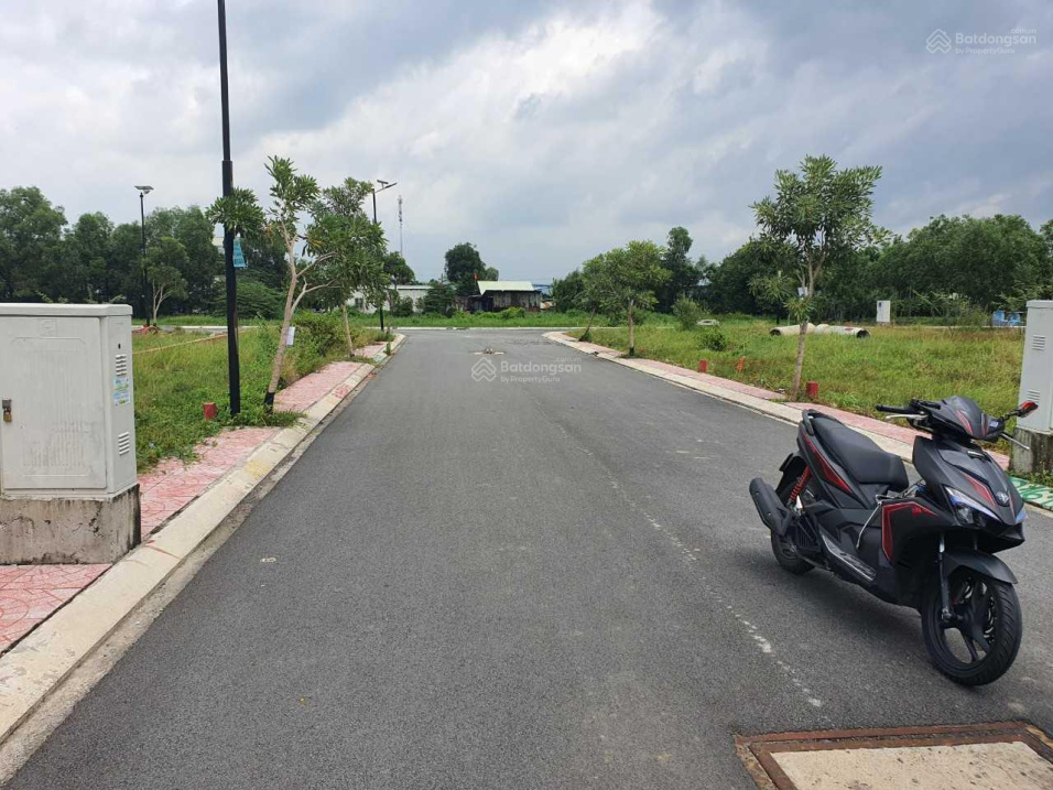 Đất ngộp chính chủ 80m2 gần chợ Bình Chánh, SHR, xây TD