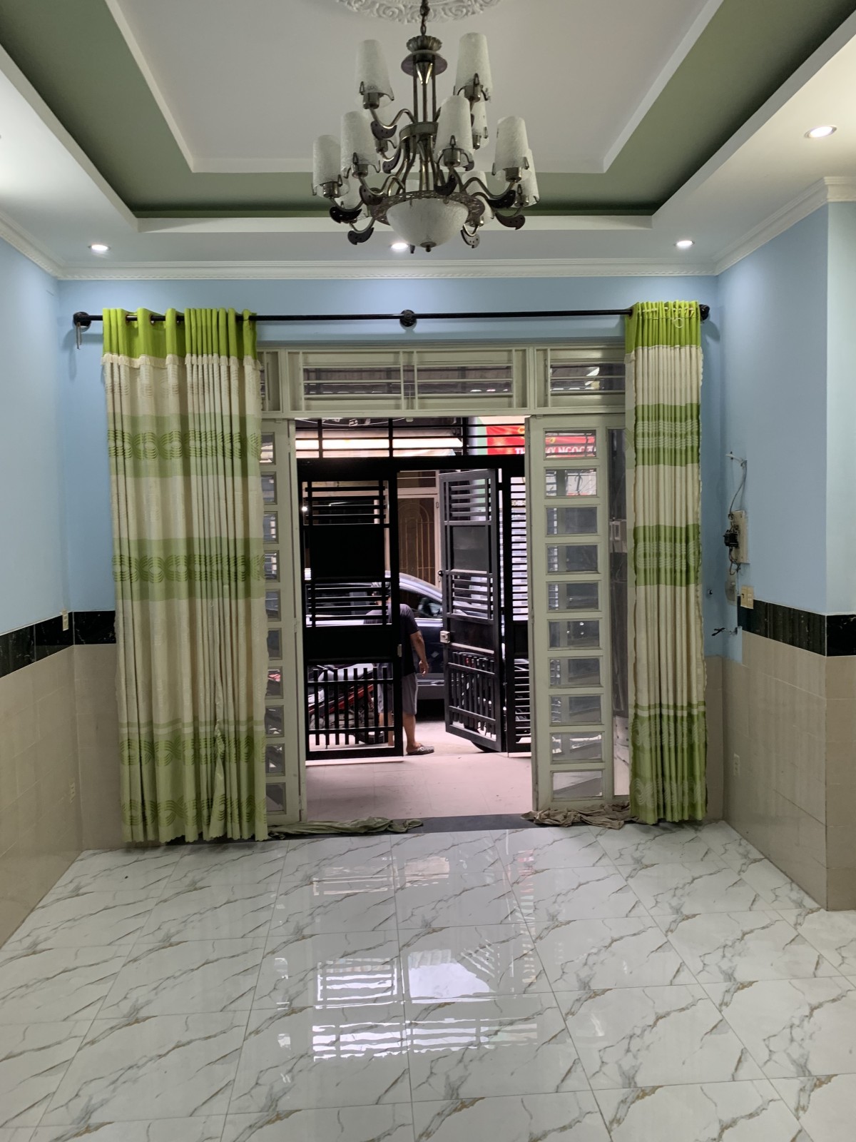 Nhà bán Bình Tân Bình Hưng Hòa - Chỉ nhỉnh 5 Tỷ có nhà cạnh EAON Tân Phú HXH 6M khu dân trí cao