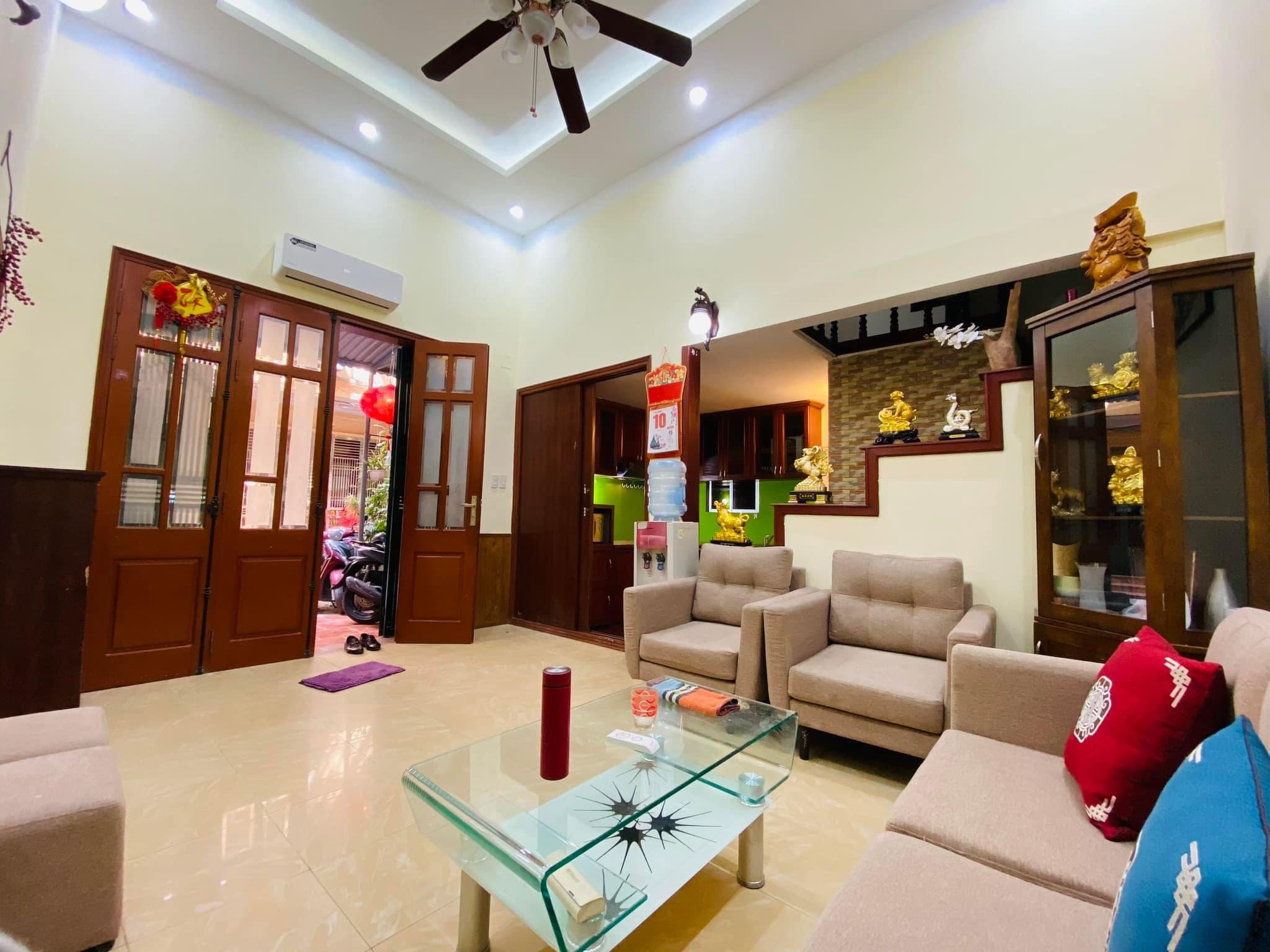 Kinh doanh mặt chợ, Phân lô Nguyễn Trãi, Thanh Xuân