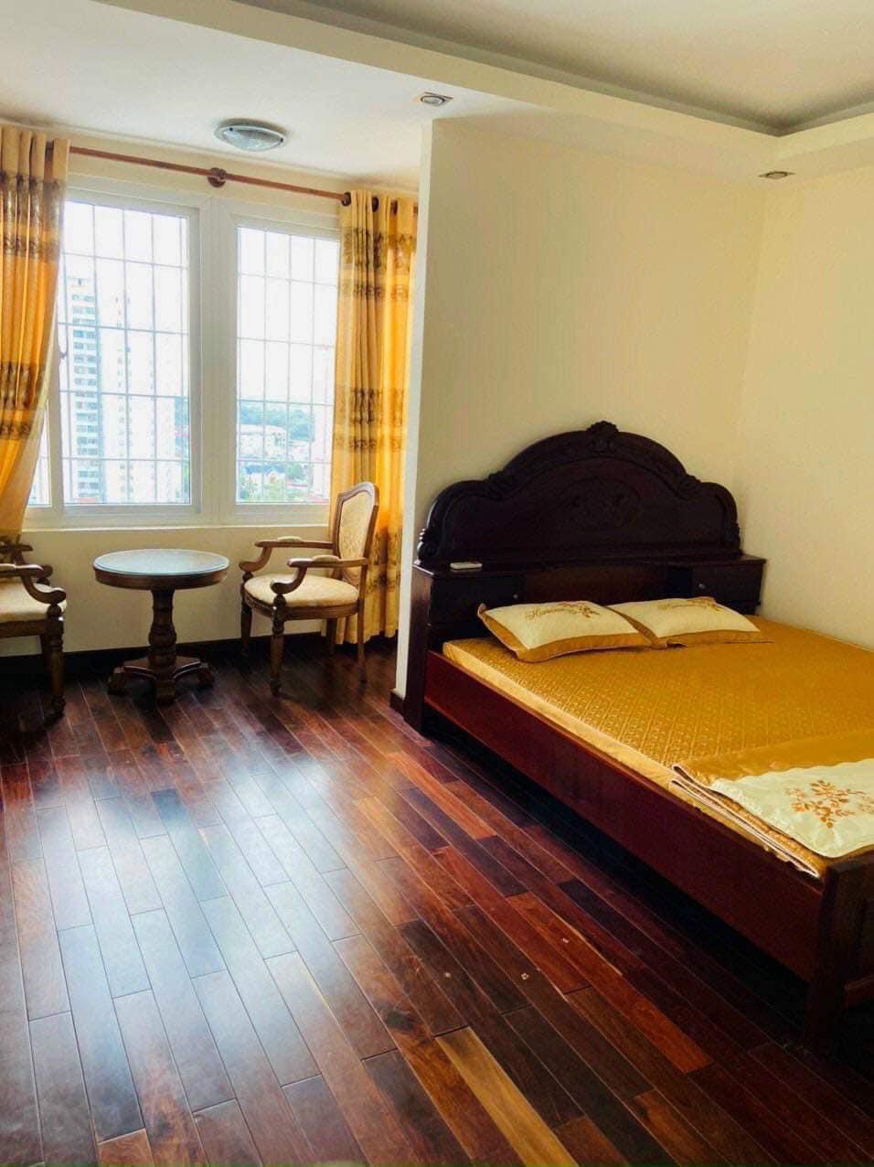 Cho thuê căn hộ lakeside 75m2 2pn,2wc view hồ nhà sạch sẽ thoáng mát