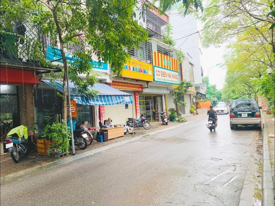 BÁN NHÀ MẶT ĐƯỜNG BỜ SÔNG SÉT . TRƯƠNG ĐỊNH KINH DOANH MỌI MẶT HÀNG... 🏤🏫