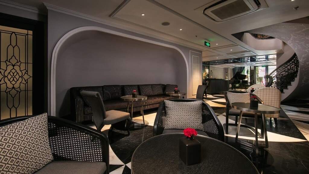 Bán khách sạn 5 sao phố Cửa Nam, Hoàn Kiếm, 27 phòng Luxury, doanh thu khủng