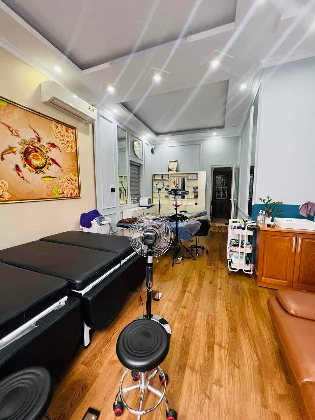 Bán Nhà Mặt Phố Nam Đồng - Vỉa hè - Kinh doanh Sầm uất - 71m2 - Giao Xã Đàn.