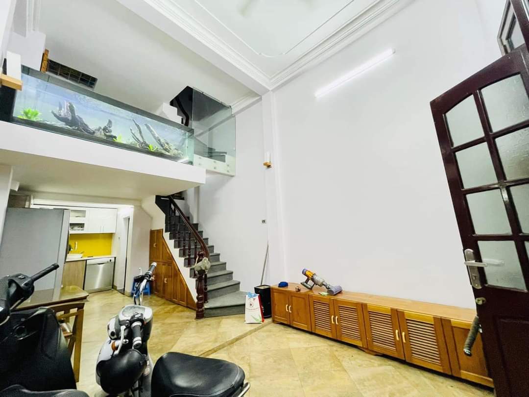 Bán nhà trung tâm Hai Bà Trưng, phố Hồng Mai 34m 5T MT 3.6m, Giá 4.1 tỷ. Nhà đẹp, ở ngay, 20m ra Phố.