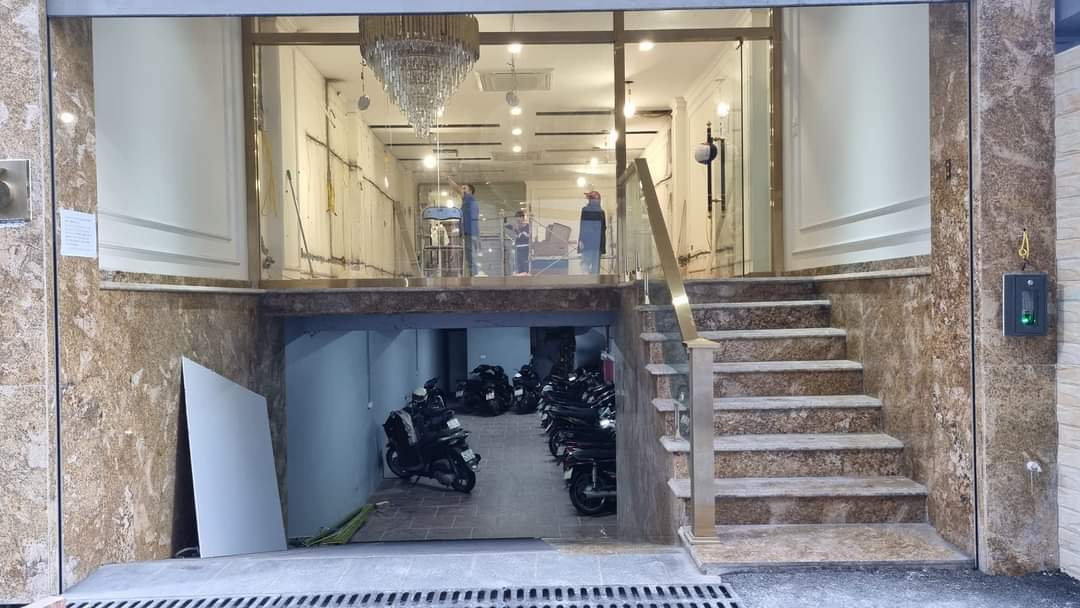 Siêu phẩm võ chí công 67m x7 tầng,Mt 5,3m , kinh doanh vp