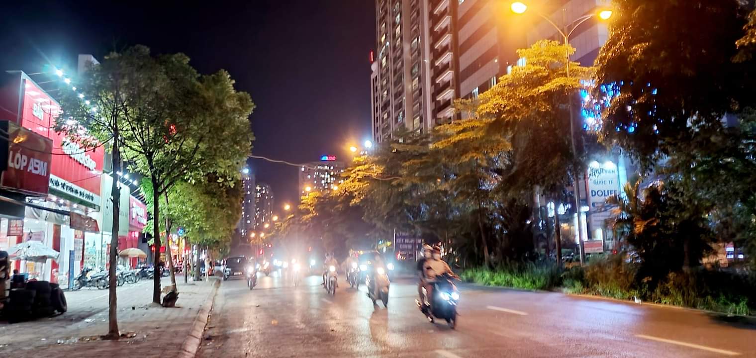 Bán nhà mặt phố Nguyễn Hoàng, 135m2 mặt tiền 6m5, vỉa hè bao la, giá 25 tỷ