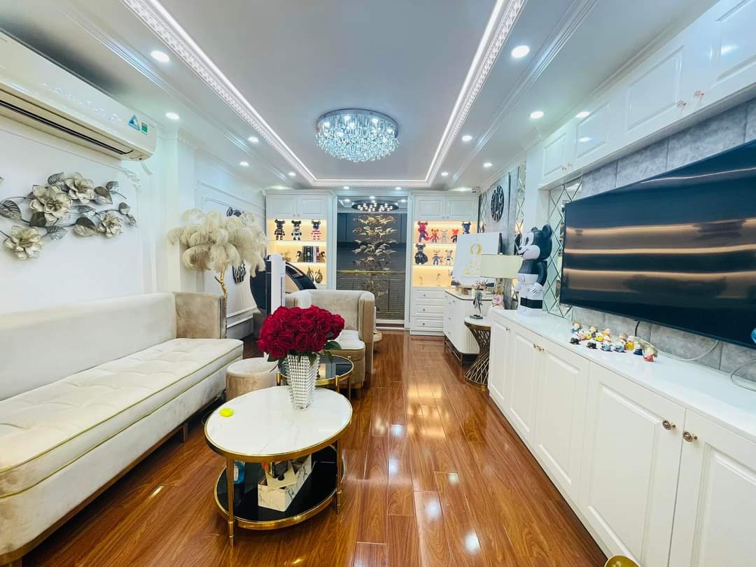 Bán nhà 7tầng Tân Mai Hoàng Mai 45m Thang Máy 10,9tỷ Ô Tô Tránh Tặng Nội Thất Khu Nhà Giàu.LH:0397194848