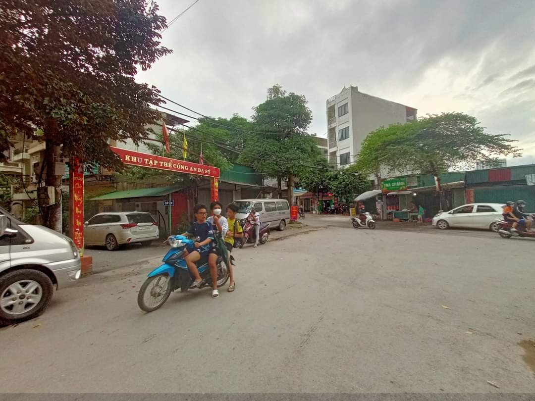 ĐẤT PHÂN LÔ Ô TÔ TRÁN, kHU TẬP THỂ CÔNG AN ĐA SỸ KIẾN HƯNG HÀ ĐÔNG