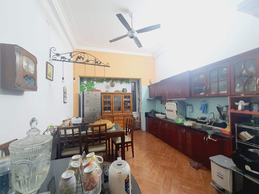 NHÀ BÁN LÊ THANH NGHỊ - HAI BÀ TRƯNG, Ô TÔ VÀO NHÀ, KINH DOANH TỐT, CÁCH MẶT PHỐ CHỈ 15M.