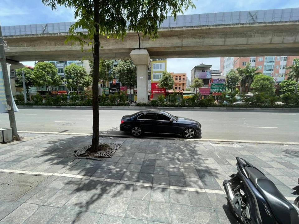 BIỆT THỰ TÂY HỒ, GARA, KINH DOANH, DOANH THU 4000$/ THÁNG, DT 120M2, SĐCC, GIÁ 35.48 TỶ..