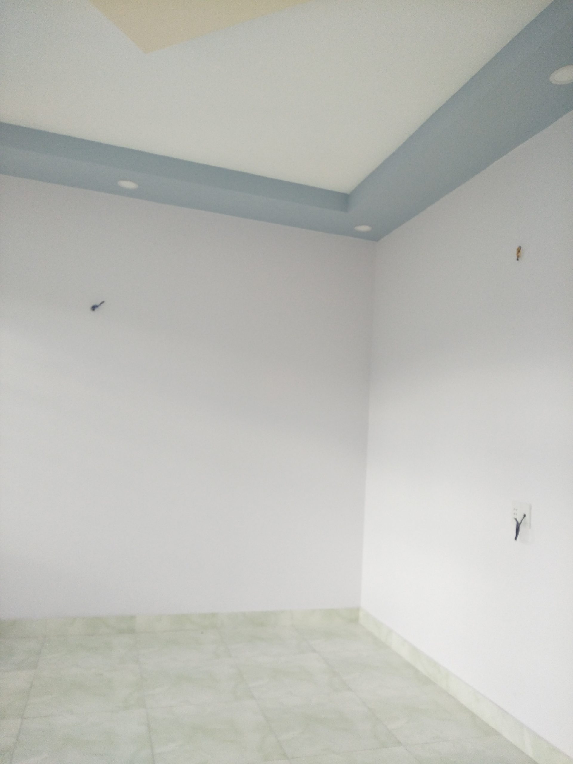 Nhà hố liền kề xây mới 100% đang hoàn thiện,sỗ sẵn gần trung tâm tp bến tre