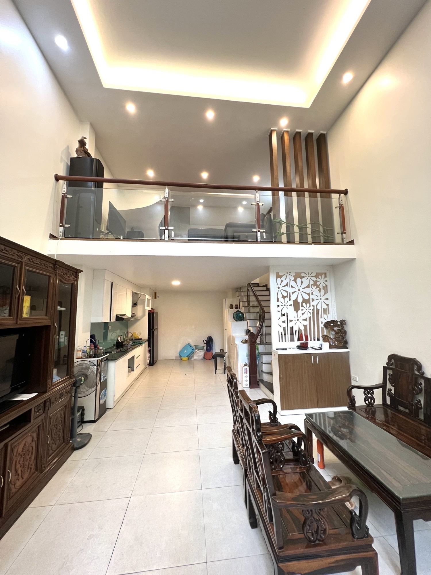 Nhà dân xây- Siêu rẻ- 45m2x 5 tầng- ô tô- Ngọc Thuỵ- LB- Chỉ 5.4 tỷ.