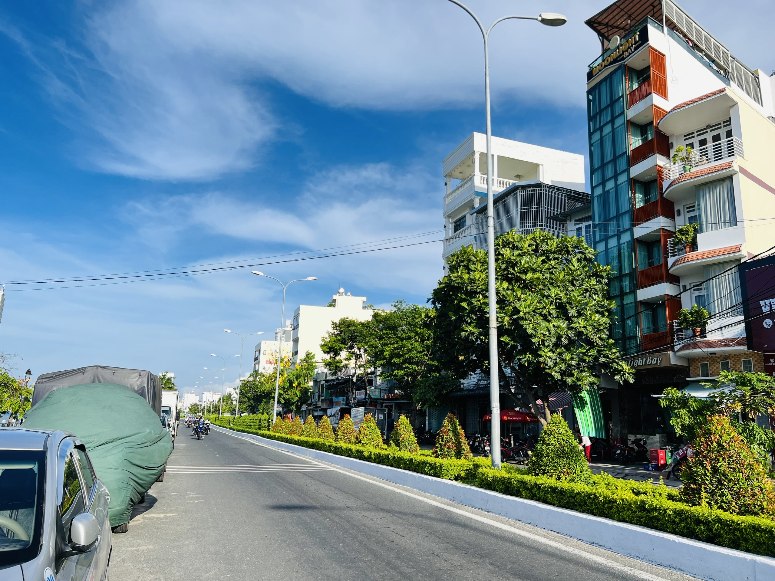 NHÀ PHỐ TRIỆU ĐÔ KHÁNH HÒA - BÁN NHANH GIÁ SẬP SÀN NHÀ MẶT TIỀN BỜ KÈ HÀ RA - NHA TRANG - KHÁNH HÒA