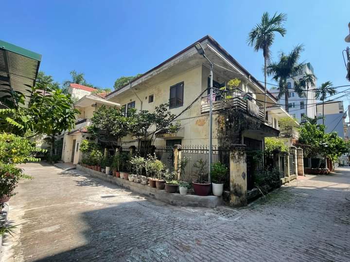 Biệt thự Võng Thị 180m2 lô góc 3 thoáng hơn 40 tỷ Tây Hồ Hà Nội ra trích sài Hồ Tây