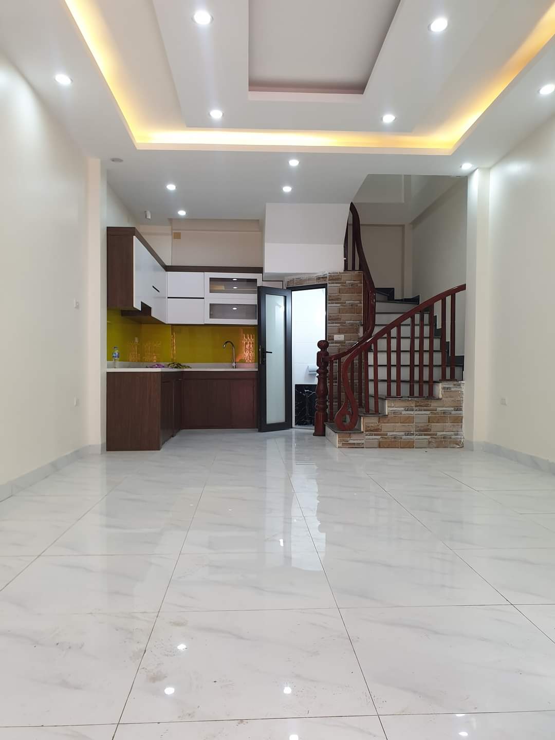 BÁN NHÀ ĐỘI CẤN - MỚI ĐẸP, Ở LUÔN - 35M2, 5 TẦNG - 4,25 TỶ