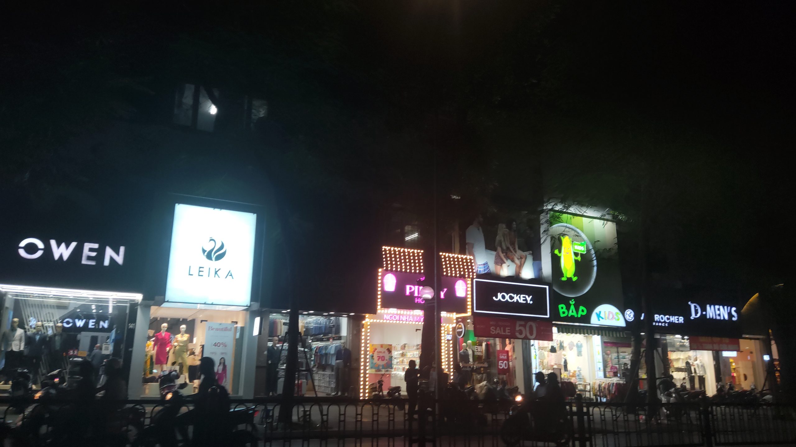 Cực hot! Bán nhà mặt phố Hồ Tùng Mậu nguồn thu 1 tỷ/năm vị trí kim cương chỉ 22,5 tỷ