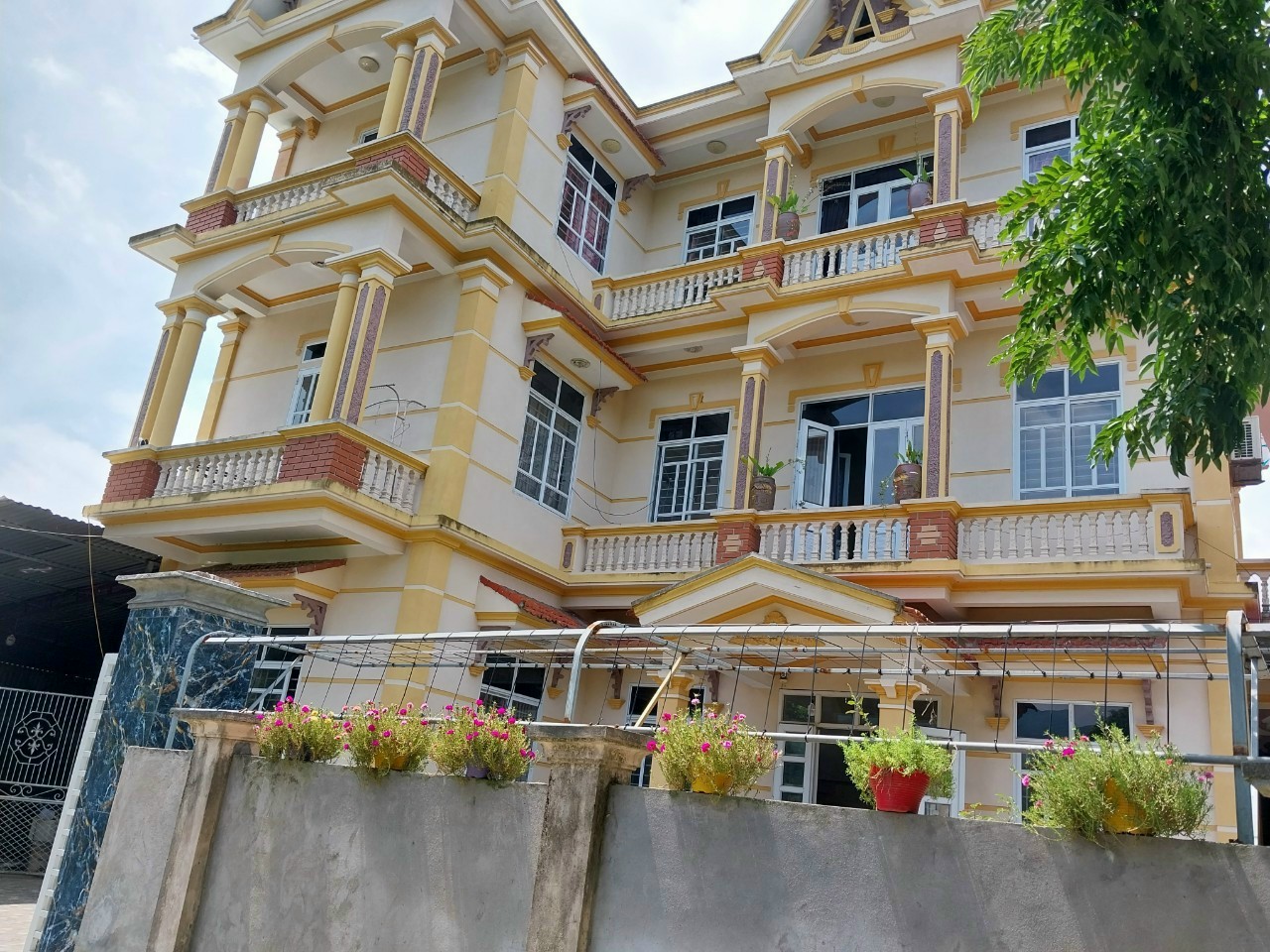 Cần bán gấp lô đất tặng biệt thự 3 tầng, mới xây thôn đồng thanh xã hồ sơn, Tam Đảo Vĩnh Phúc diện tích 346m,