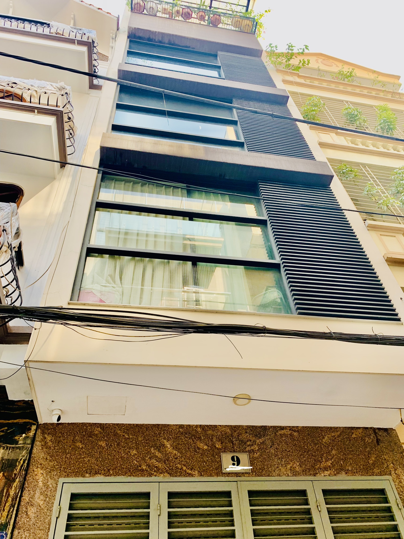 VÍP Bán Nhà TRẦN QUANG DIỆU Phân Lô - GARA Ô TÔ - Vỉa Hè - Ngõ Thông - Kinh Doanh - MT5m