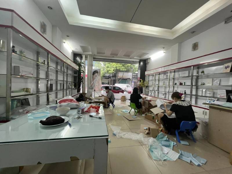 Mặt phố Trần Kim Xuyến, 85m2, mặt tiền 5.5m, giá 36 tỷ