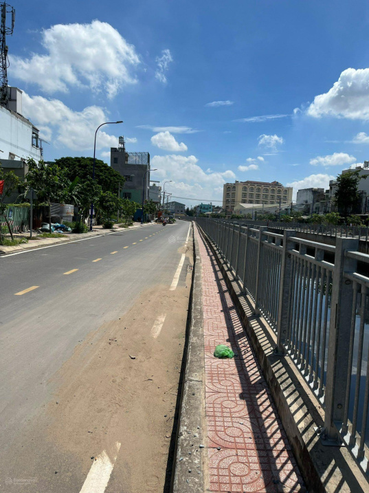 300m2