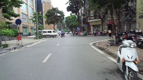 Bán tòa 260m2 Mặt phố Đoàn Trần Nghiệp 7 tầng mặt tiền 9m giá 125 tỷ sát Vincom Bà Triệu