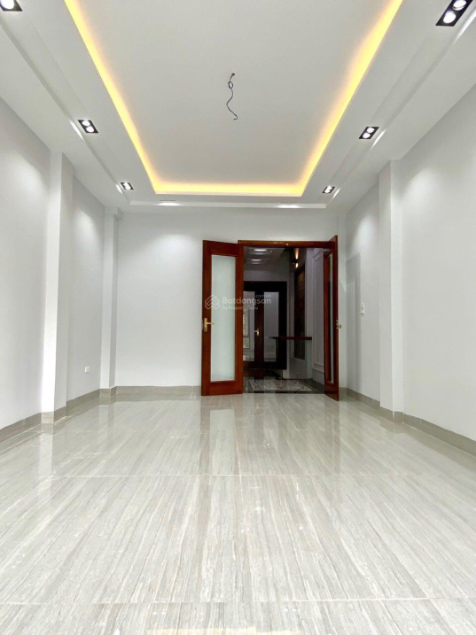 NHÀ MẶT TIỀN NGUYỄN VĂN CỪ LONG BIÊN HÀ NỘI