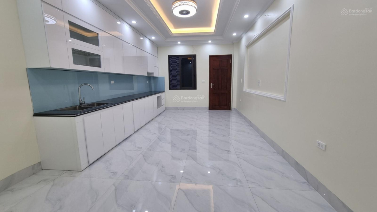 Nhà mới đẹp Phú Diễn, dòng tiền, thang máy 7 tầng 9.35 tỷ