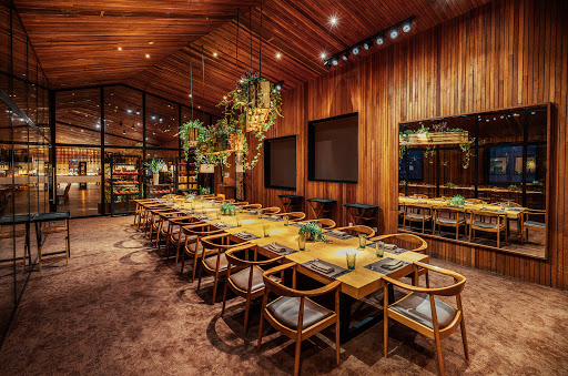 Siêu hot cho thuê 1000m2 nhà hàng ngã tư Mễ Trì giá 100tr/tháng