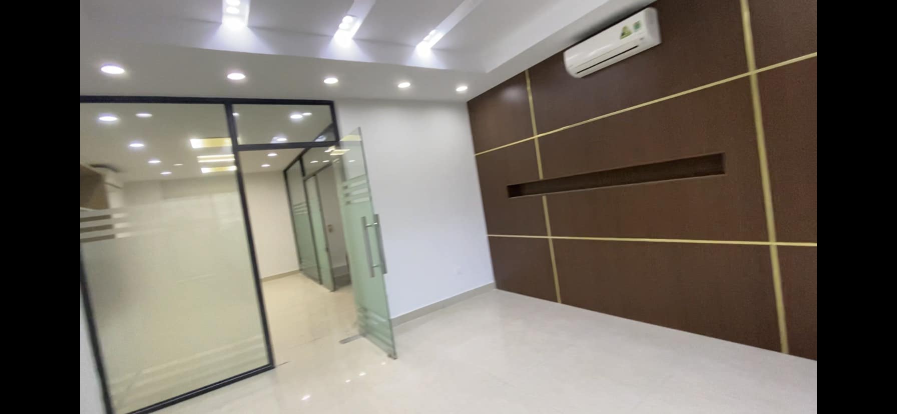 Bán nhà Trung Kính 70m MT6m 35 tỷ, vỉa hè 6m