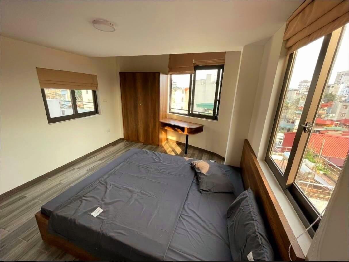 Chung cư mini Lạc Long Quân 8 phòng full thang máy hiện đại-Cách Hồ Tây vài phút đi bộ-Dòng tiền 30tr/tháng