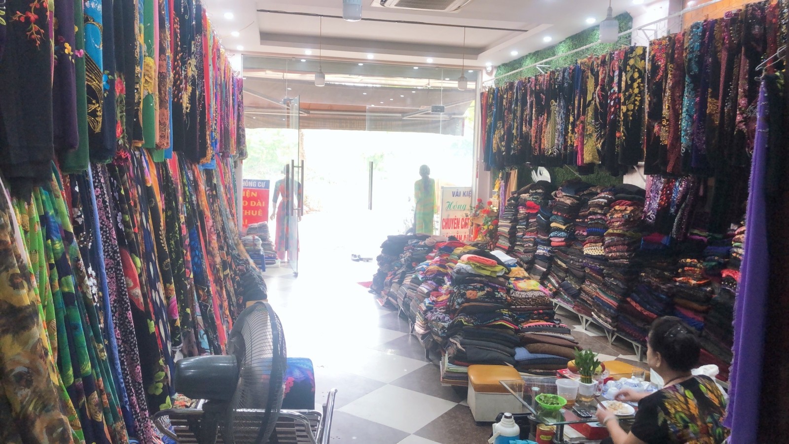 Bán Toà Nhà Mặt Phố Vũ Tông Phan Trần Hoà Thanh Xuân 90m 5T MT5m 27tỷ Lô Góc Kinh Doanh.LH:0397194848