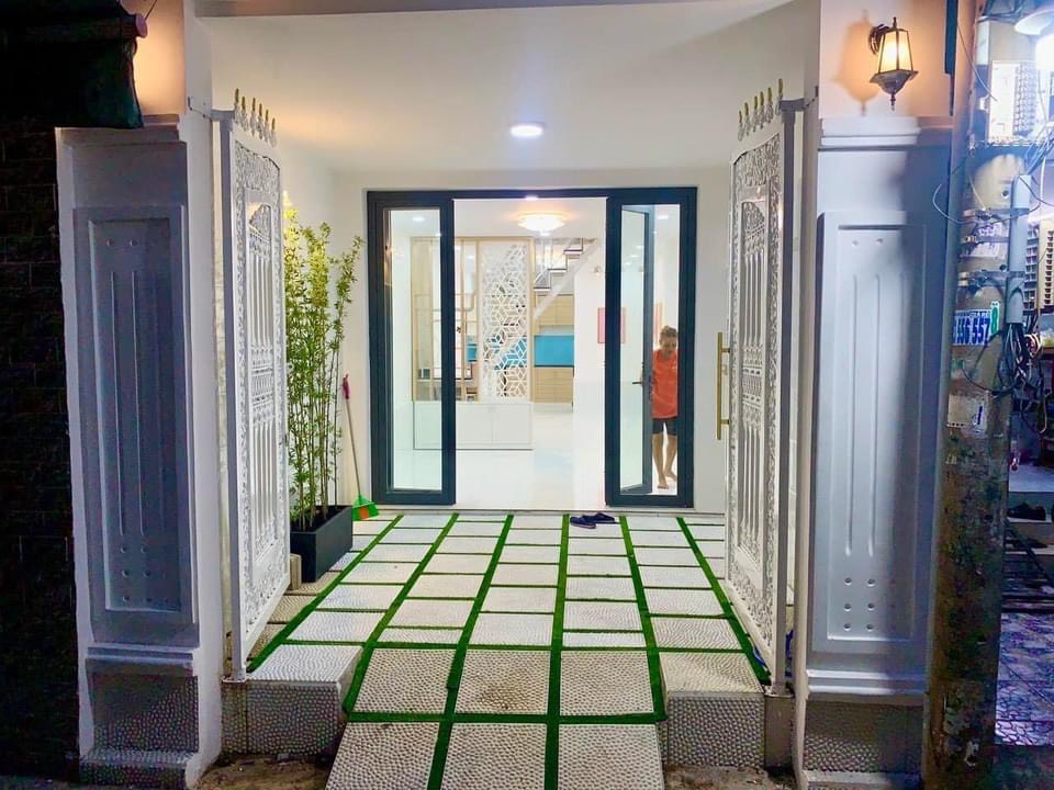 Cần Bán Nhà Đẹp Gần Khu Chế Xuất, Đầu Nguyễn Văn Linh, Trung Tâm Quận 7, Giá 4,7 Tỷ