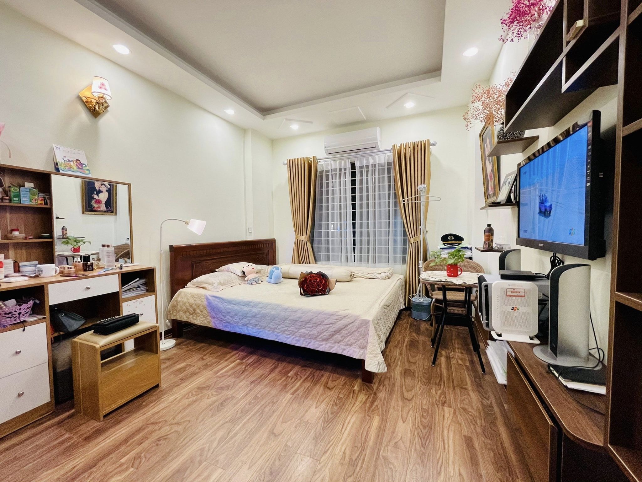 Bán nhà mới đẹp Hoàng Hoa Thám, Ba Đình 33m, 5 tầng, nhà đẹp ở luôn, nhỉnh 4 tỷ.