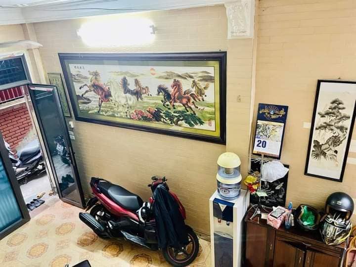 Bán nhà siêu đẹp Đội Cấn, Ba Đình, 33m, 4 tầng, mặt tiền 3.8m, giá 3 tỷ 550 triệu, nhà đẹp ở luôn.