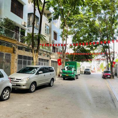 Bán nhà phân lô, Doãn Kế Thiện, Cầu Giấy, 54m, cấp 4, ô tô vào nhà, nhỉnh 6 tỷ.