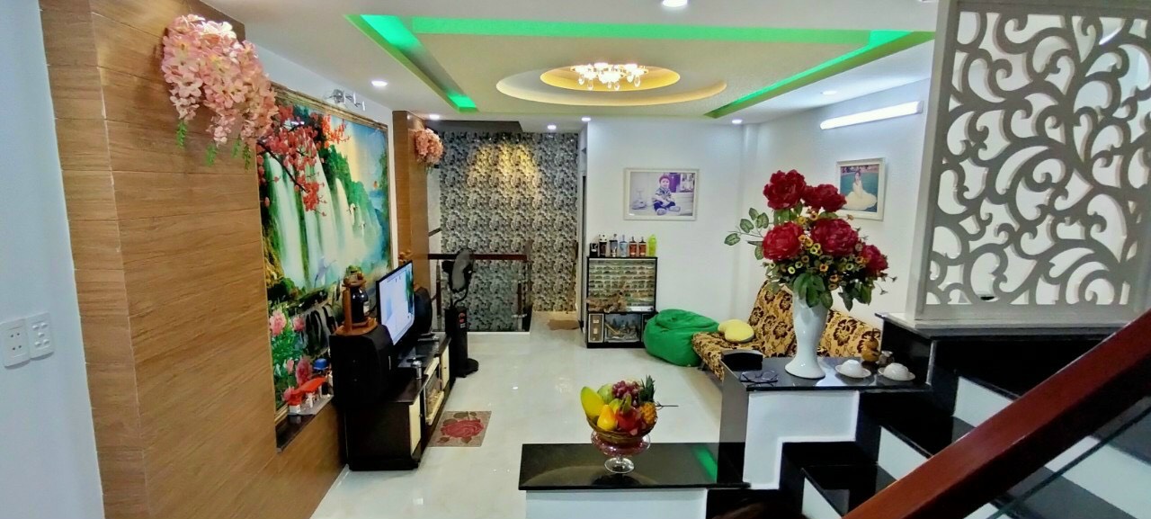 Hẻm 4m Nguyễn Đình Chính, 4.2 x 14m, 3 lầu, chỉ 8.1 tỷ, Phú Nhuận