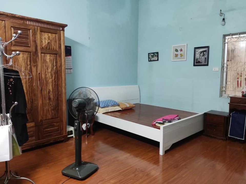 Bán nhà Dịch Vọng- Cầu Giấy diện tích 118m- MT 5,3m- ô tô vào nhà- mặt ngõ thông kinh doanh- 20m ra mặt phố