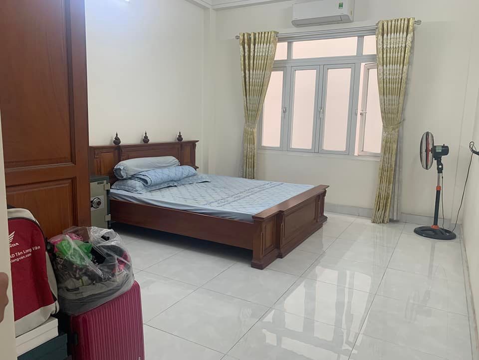 Bán nhà giá rẻ Quận 10, CMT8, gần 40m2, cực đẹp, chỉ 4 tỷ hơn