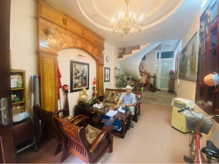 BÁN NHÀ MẶT PHỐ HOÀNG SÂM- CẦU GIẤY DIỆN TÍCH 60M- LÔ GÓC 3 MẶT TIỀN- GIÁ CHỈ 18.8 TỶ