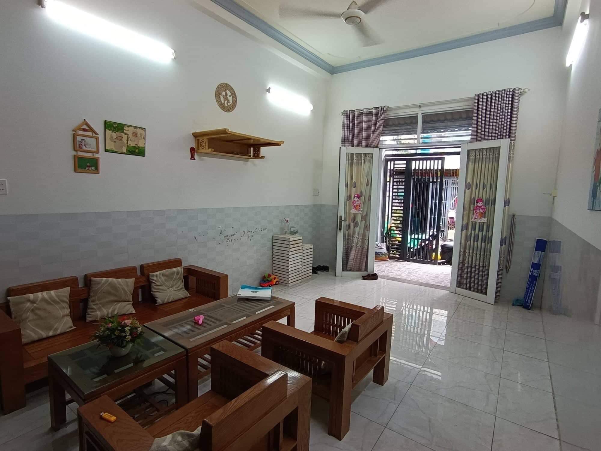 Nhà 1T3L (4x14m) sát mặt tiền Hồng Lạc P10 Tân Bình hẻm xe tải giá 7 tỷ 8