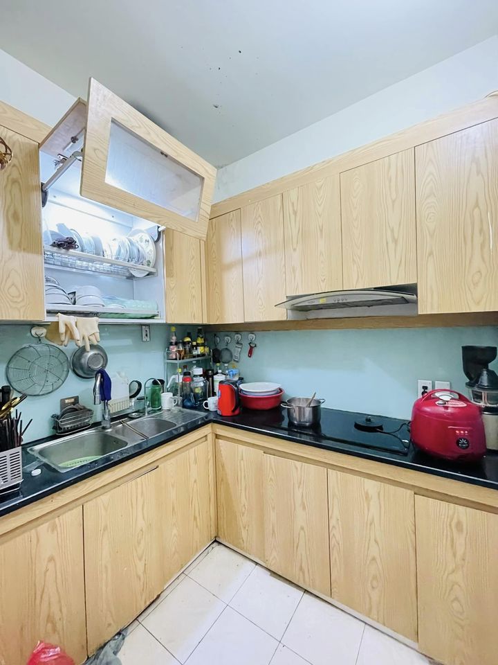 BÁN NHÀ MAI DỊCH- CẦU GIẤY DT 37M- 4 TẦNG- MT 4M- LÔ GÓC- GẦN Ô TÔ- GIÁ CHỈ 5.5 TỶ