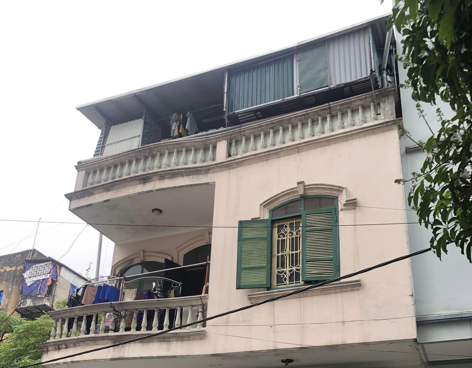 Bán đất Hào Nam 35m Lô góc Ô tô tránh 3 thoáng kinh doanh Giá tốt