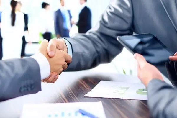 Nên lựa chọn những chủ đầu tư lớn uy tín, có tiềm lực tài chính tốt biet thu nghi duong da nang 4