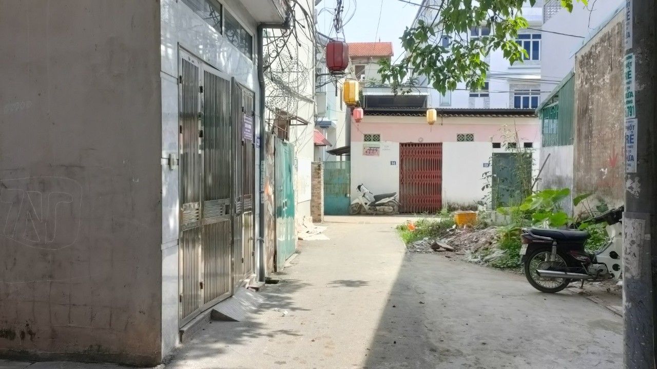 Cần Bán nhà phố Hữu Lê Thanh Trì Hà Nội. 40m 4 tầng 3.4 tỷ