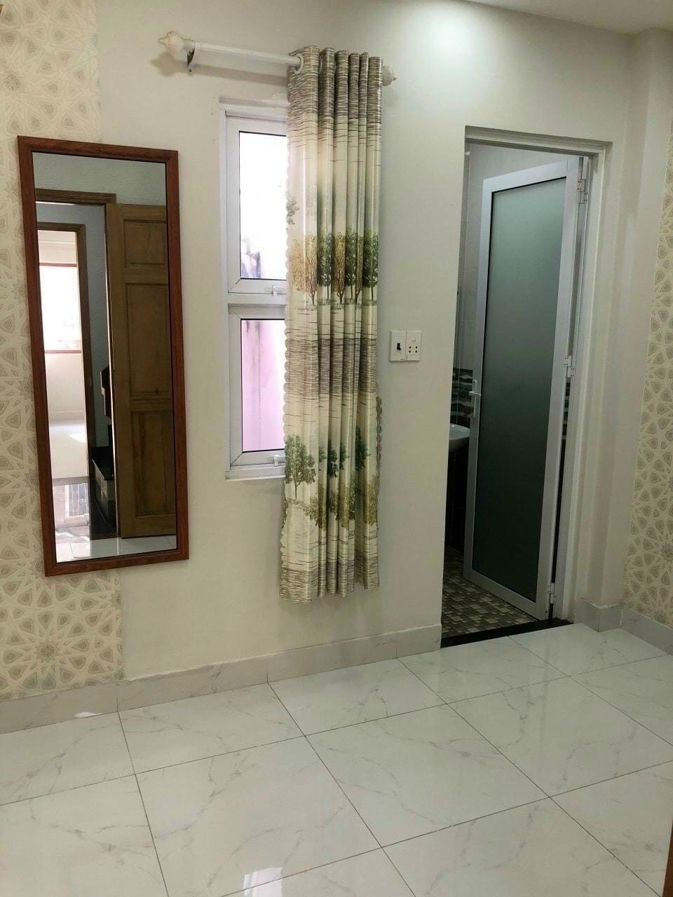 Vị trí Đẹp, Thích Quảng Đức, 4.8 x 10m, 2 lầu, 6.2 tỷ, Phú Nhuận