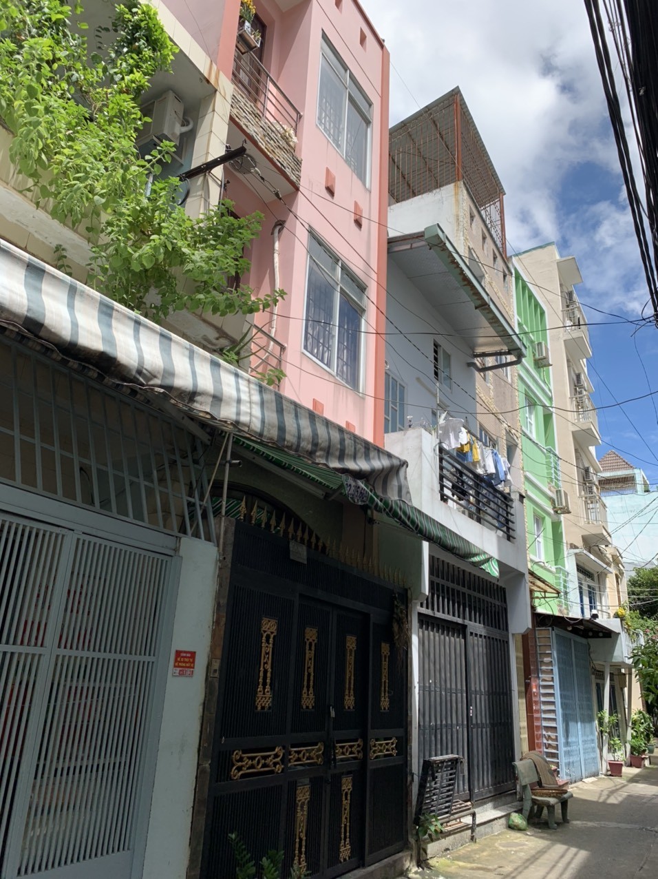 Nhà bán Lạc Long Quân, Tân Bình, 90m2 hẻm thông chỉ có 6,5 tỷ