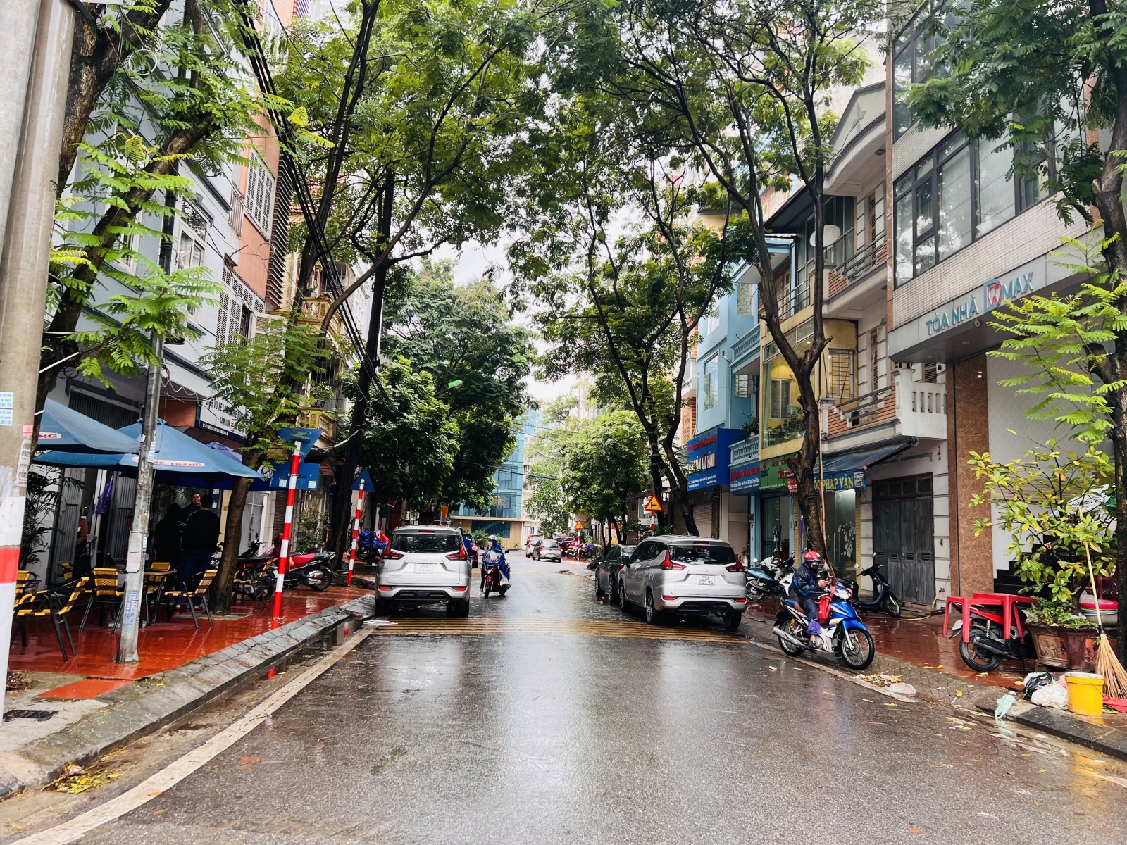 Cần Bán Mảnh Đất Phân Lô 100m MT7m Phố Bùi Huy Bích Hoàng Mai Nhỉnh 16tỷ Ô Tô Vỉa Hè.LH:0397194848