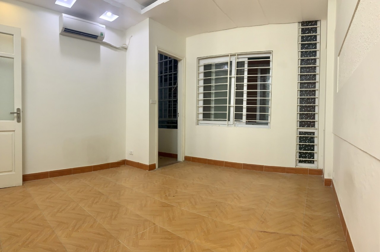 HOT HOT HOT cần bán nhà định công hạ lô góc ô tô đỗ cổng 36m 4 tầng 3.5 tỷ